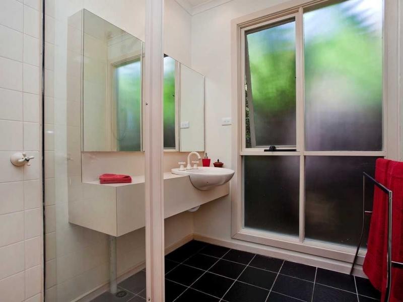 24 Garnet Street, Brunswick VIC 3056