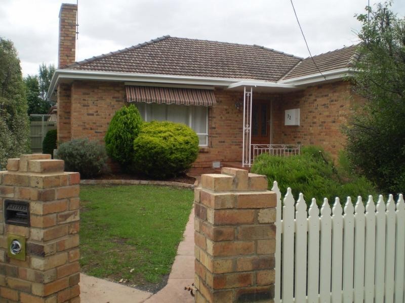 72 Glenroy Road, Glenroy VIC 3046