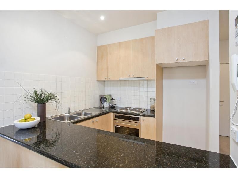 13/2 North Avenue, Essendon VIC 3040
