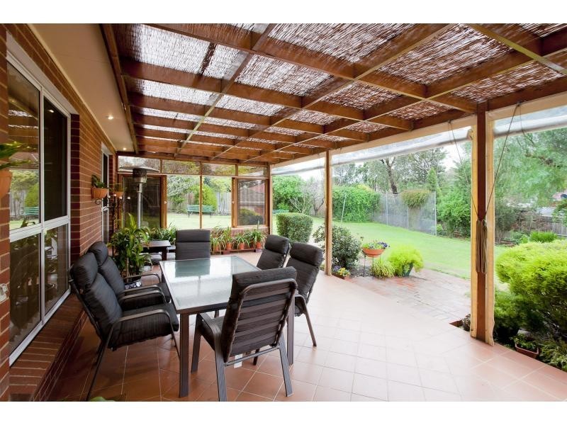 75 Hillsyde Parade, Strathmore VIC 3041