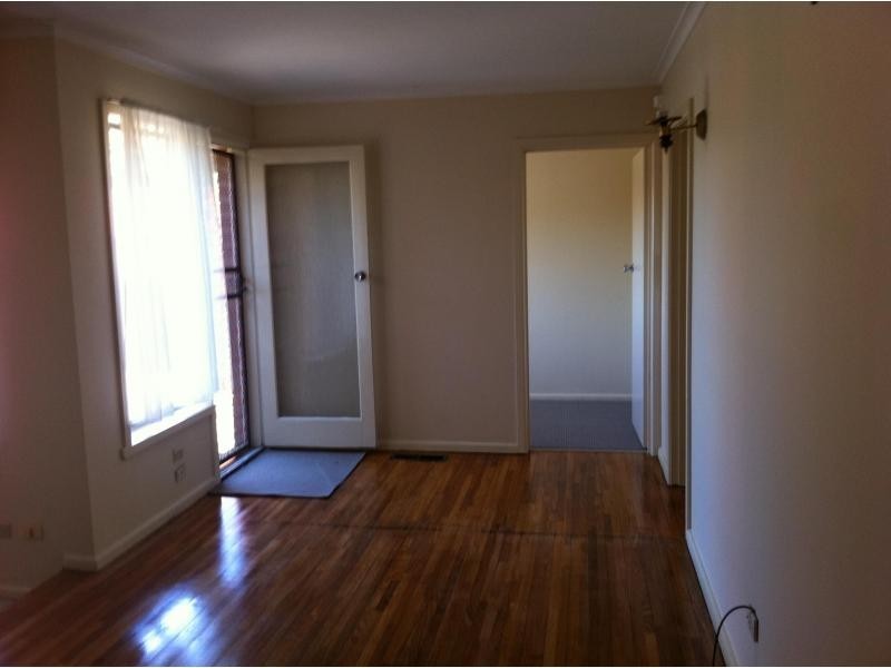 25 De Havilland Street, Strathmore Heights VIC 3041
