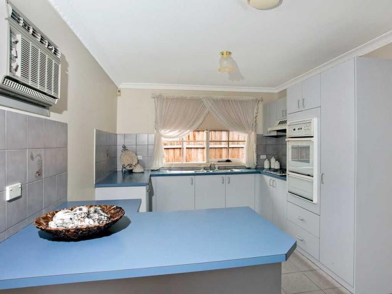 1/45 Roland Avenue, Strathmore VIC 3041