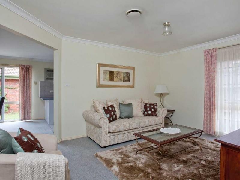 1/45 Roland Avenue, Strathmore VIC 3041