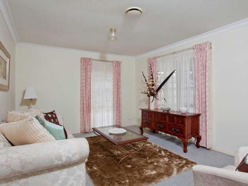 1/45 Roland Avenue, Strathmore VIC 3041