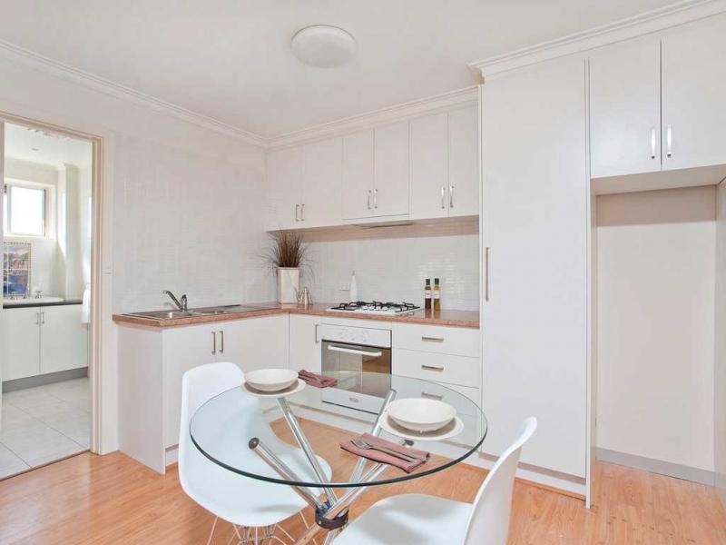11/18 Fletcher Street, Essendon VIC 3040