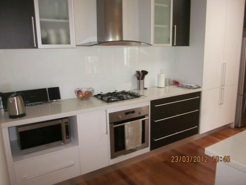 2/13 Cameron Road, Essendon VIC 3040