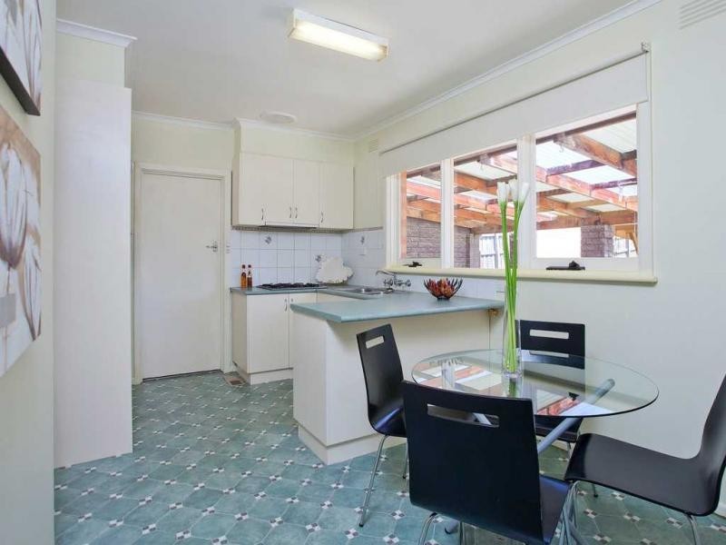 13 Woolart Street, Strathmore VIC 3041