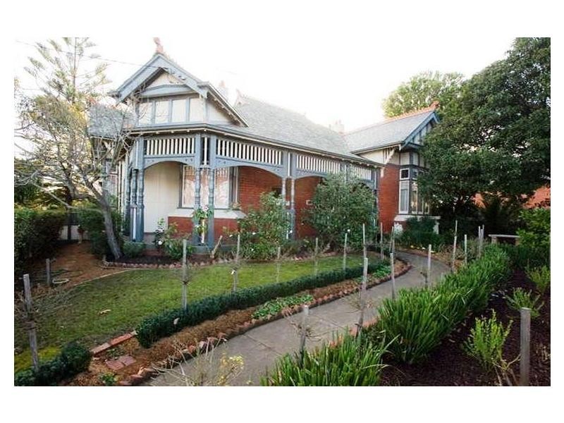 142 Buckley Street, Essendon VIC 3040