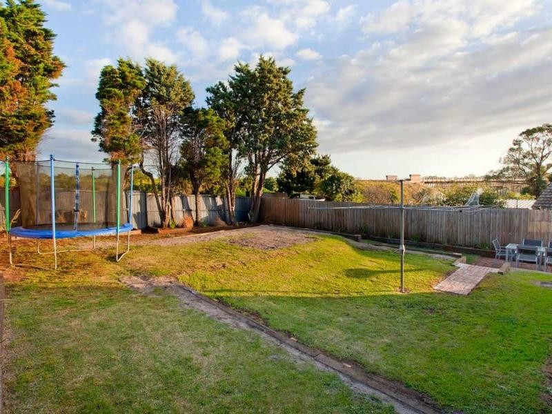 40 Outlook Drive, Glenroy VIC 3046