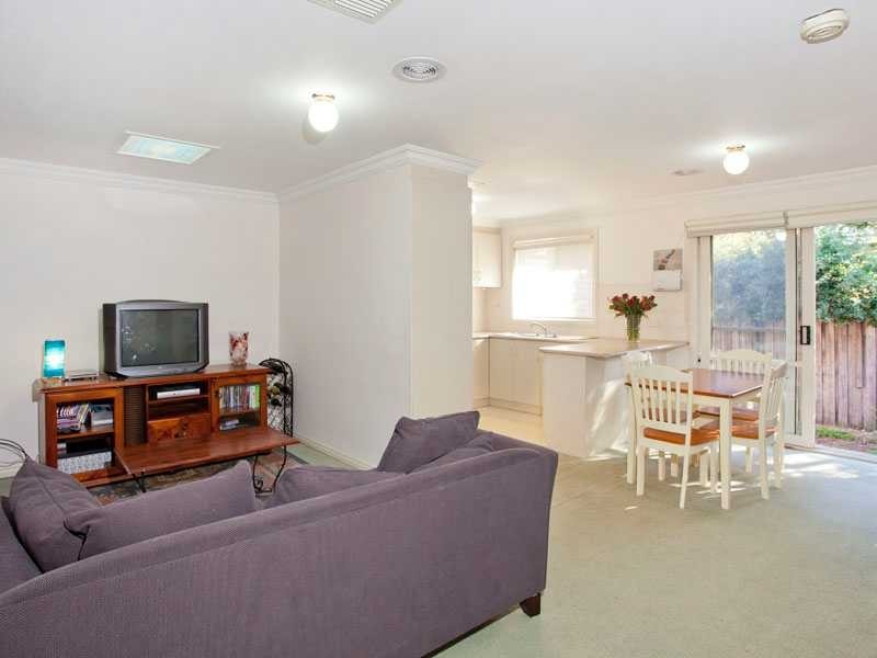 9 Douglas Street, Pascoe Vale VIC 3044