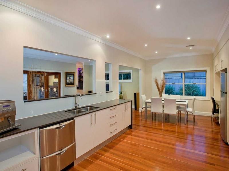 27 Loeman Street, Strathmore VIC 3041