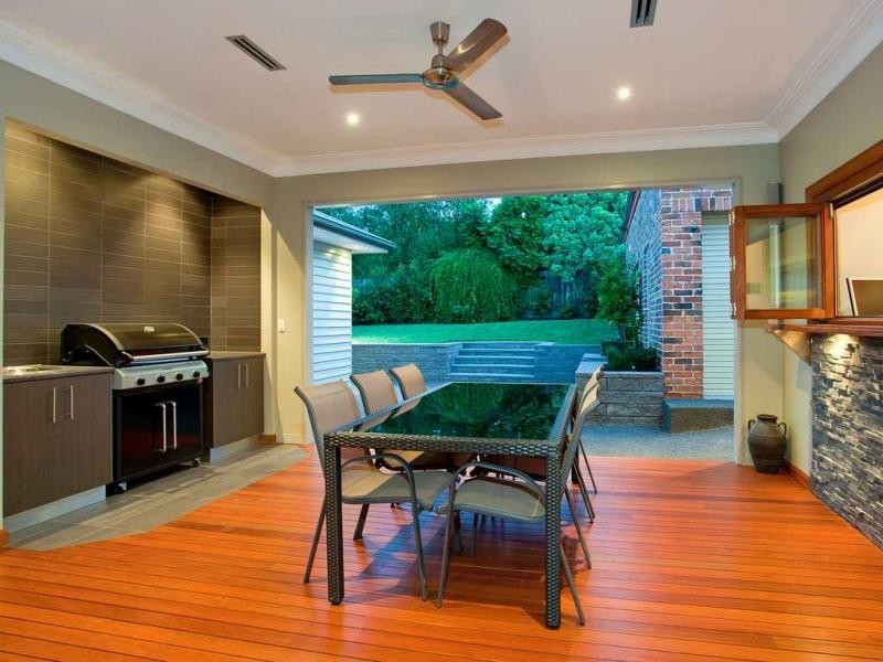 27 Loeman Street, Strathmore VIC 3041