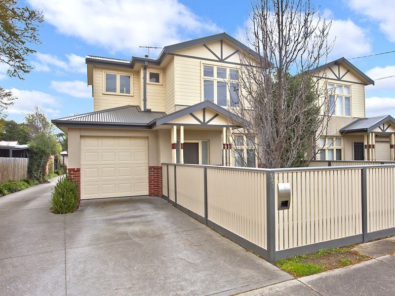 1/24 Lind Street, Strathmore VIC 3041