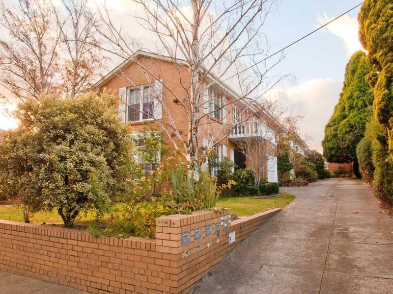3/242 Woodland Street, Strathmore VIC 3041