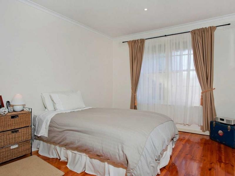 3/242 Woodland Street, Strathmore VIC 3041