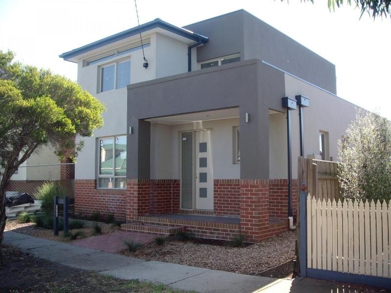 8 Francis Street, Hadfield VIC 3046