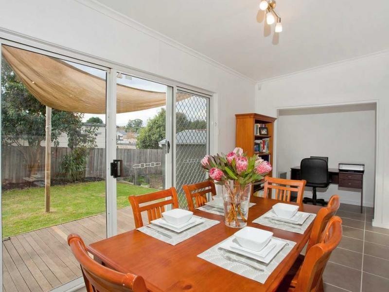 8 Victoria Street, Oak Park VIC 3046