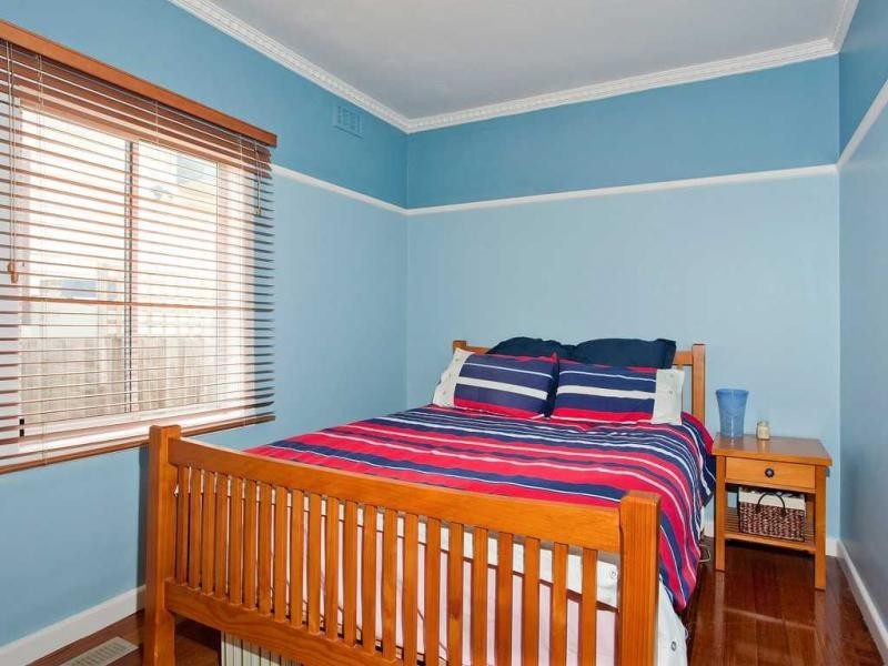 8 Victoria Street, Oak Park VIC 3046