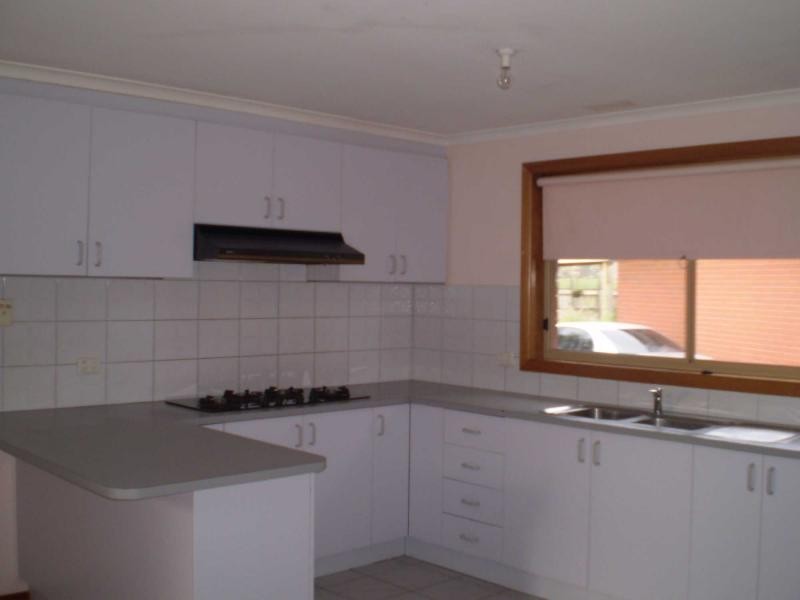 1/11 Elgata Close, Meadow Heights VIC 3048