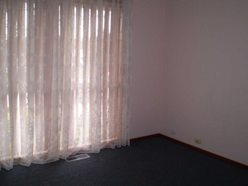 1/11 Elgata Close, Meadow Heights VIC 3048