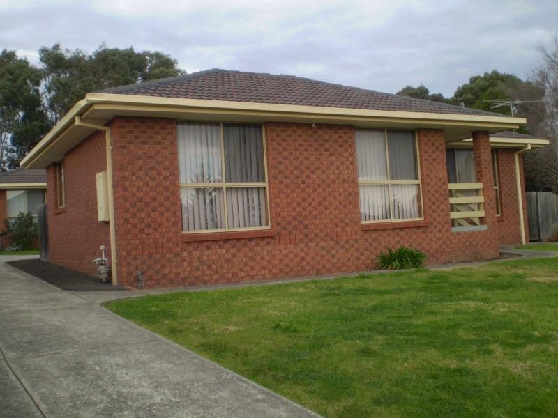 1/11 Elgata Close, Meadow Heights VIC 3048