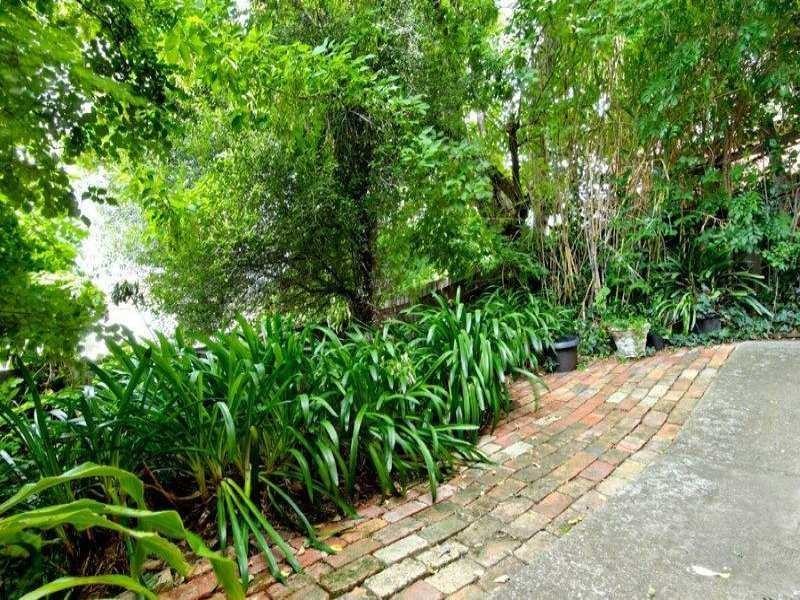 16 Downes Street, Strathmore VIC 3041