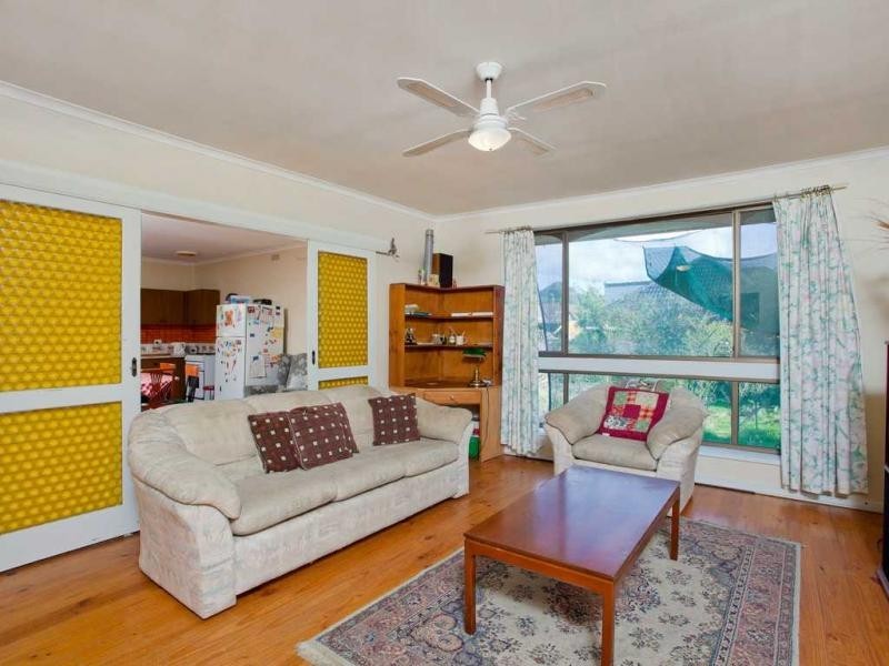 5B Gregory Street, Oak Park VIC 3046