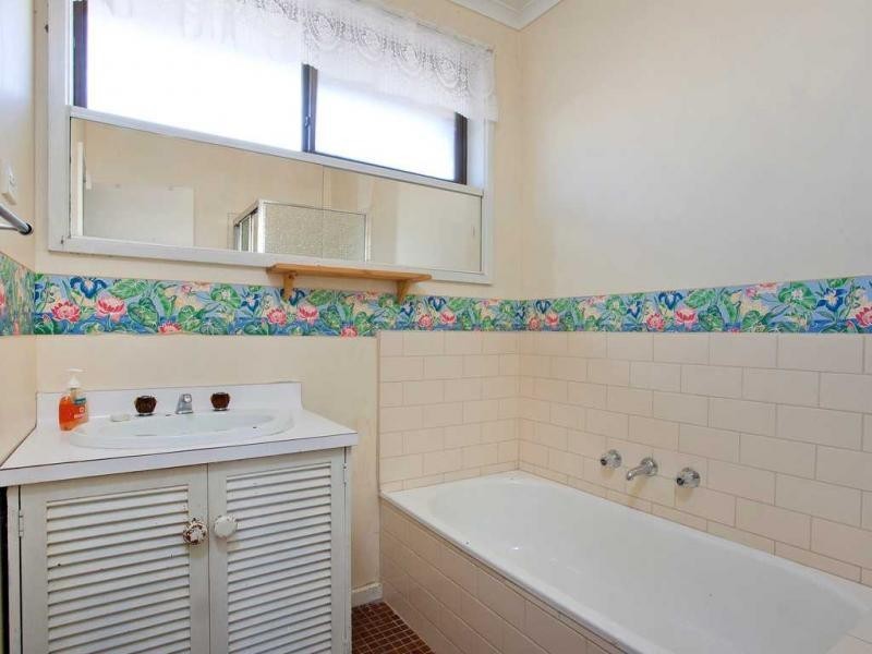 5B Gregory Street, Oak Park VIC 3046