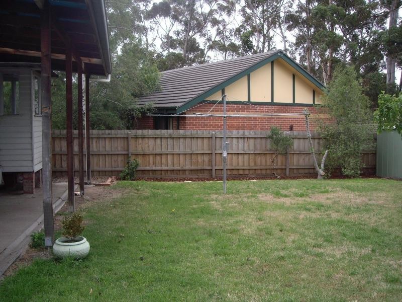 12 Hesleden Street, Essendon VIC 3040
