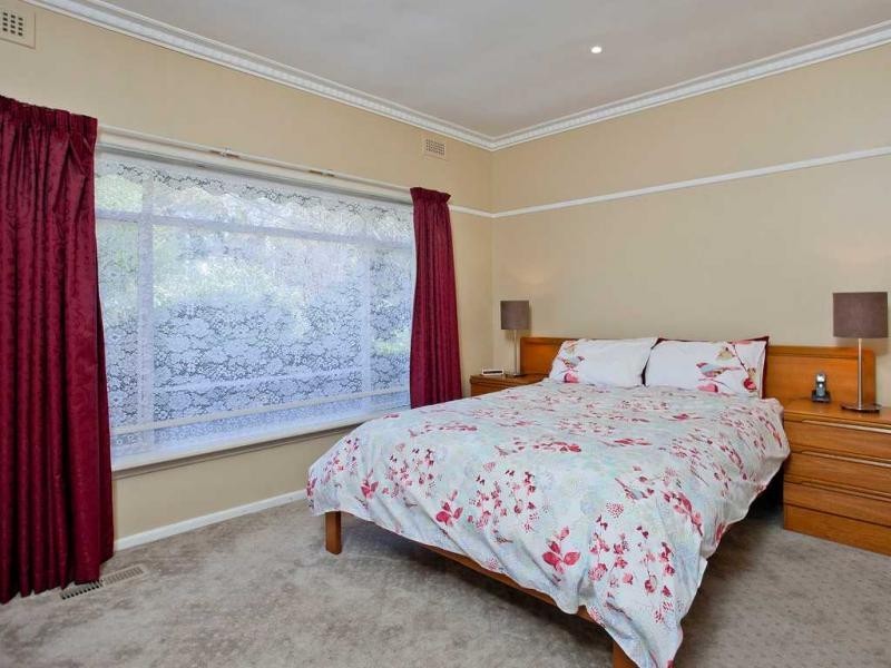 78 Hillsyde Parade, Strathmore VIC 3041