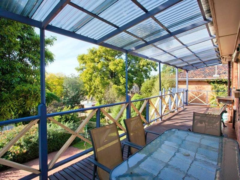 78 Hillsyde Parade, Strathmore VIC 3041
