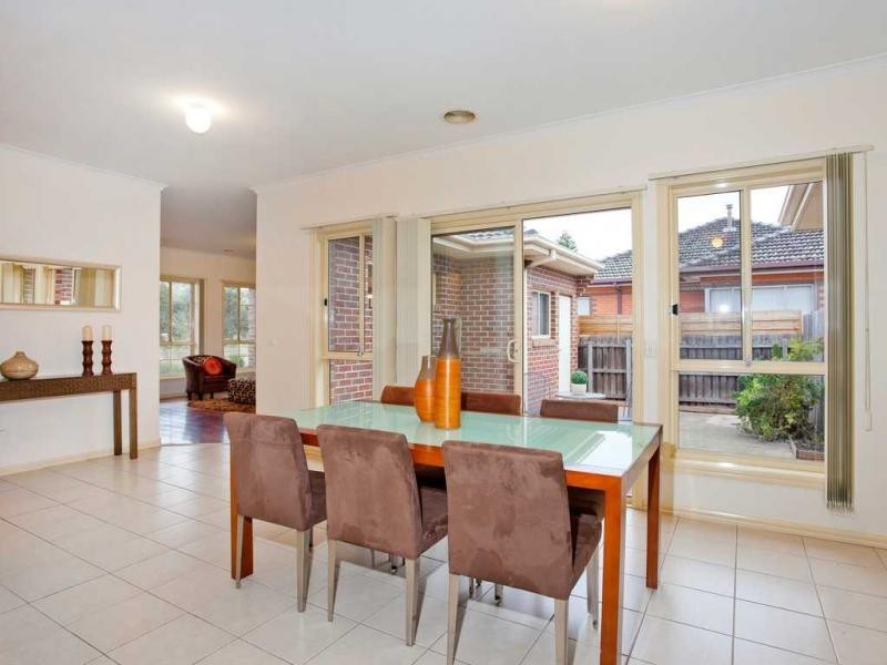 1/32 BANKSIA Grove, Tullamarine VIC 3043