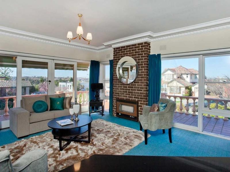 10 Rosebank Avenue, Strathmore VIC 3041