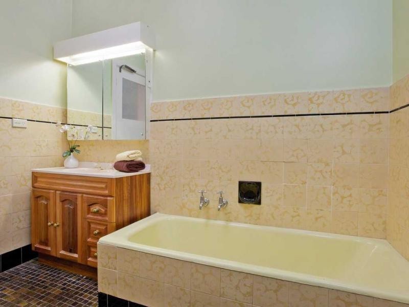 10 Rosebank Avenue, Strathmore VIC 3041