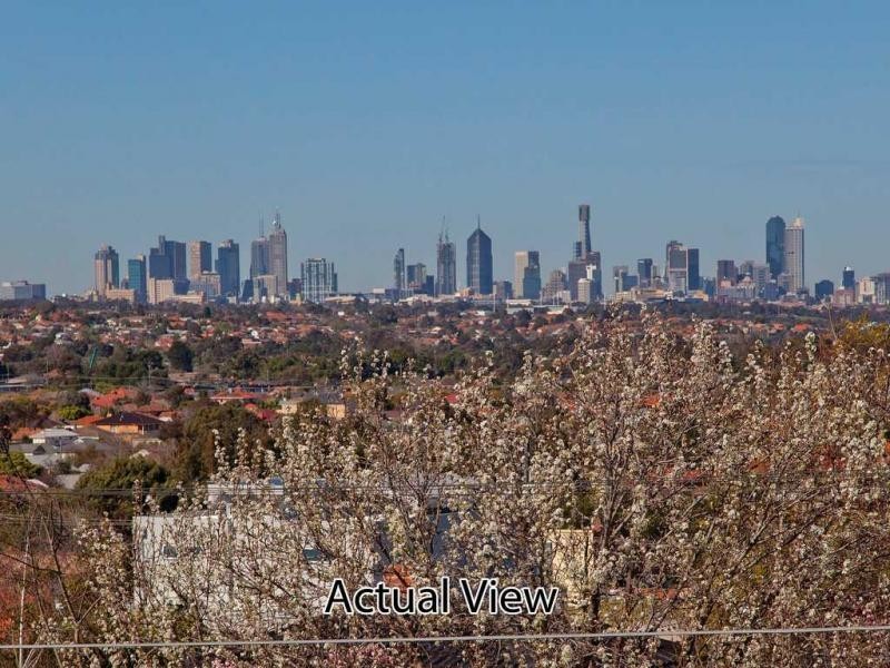 10 Rosebank Avenue, Strathmore VIC 3041