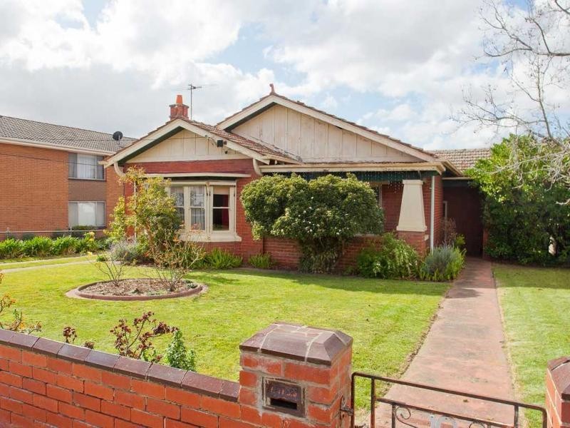 10 Banchory Street, Essendon VIC 3040