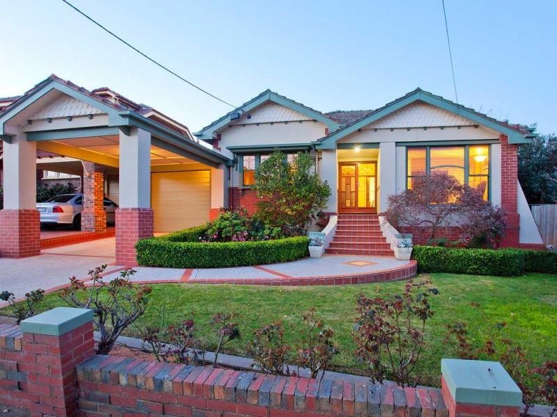 6 Rosebank Avenue, Strathmore VIC 3041