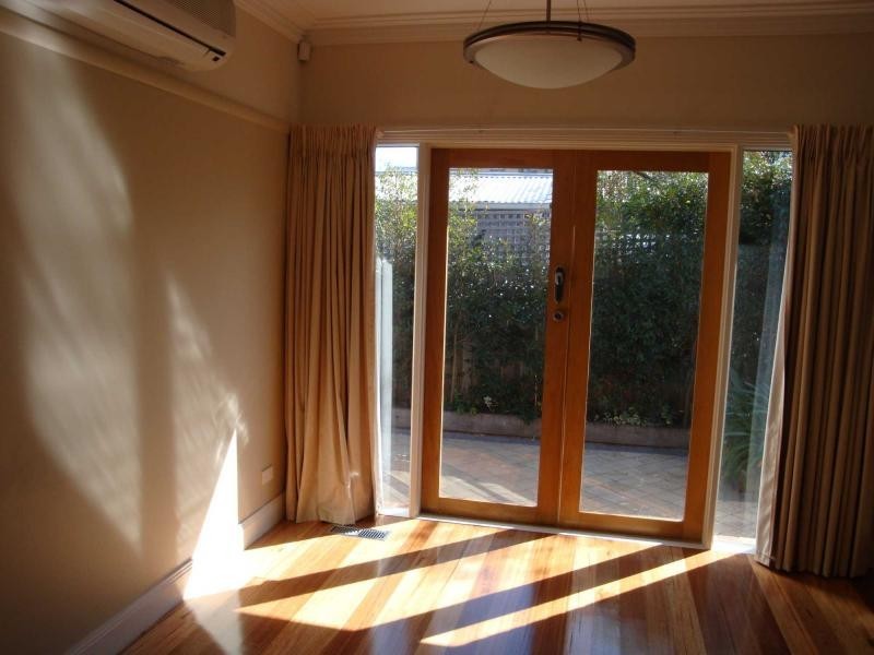 2/12 Cartwright Street, Oak Park VIC 3046