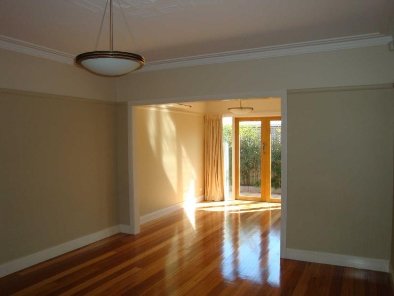 2/12 Cartwright Street, Oak Park VIC 3046