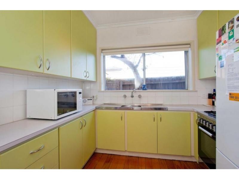 3/242 Woodland Street, Strathmore VIC 3041