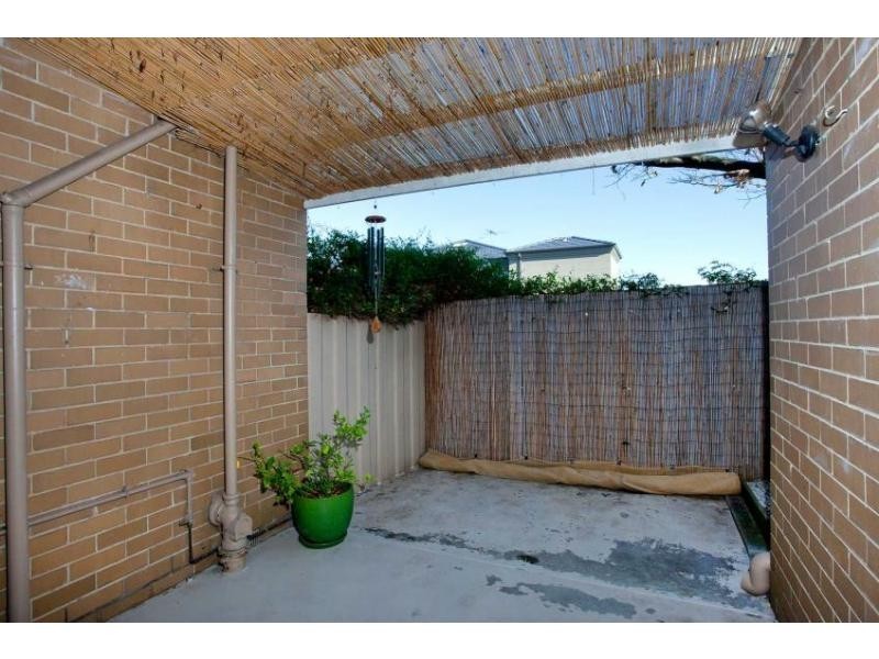 3/242 Woodland Street, Strathmore VIC 3041
