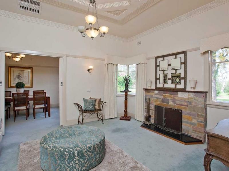 4 Glenbervie Road, Strathmore VIC 3041