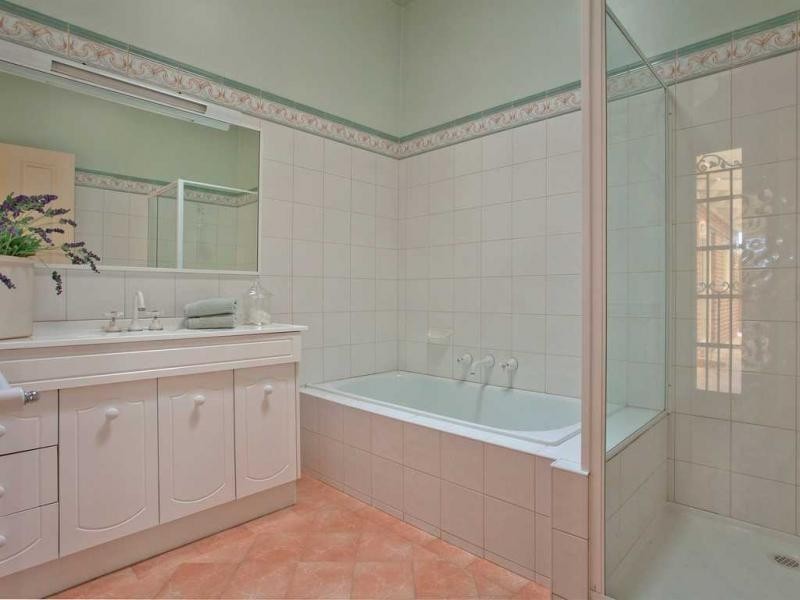 4 Glenbervie Road, Strathmore VIC 3041