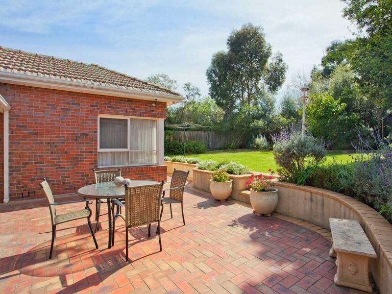 4 Glenbervie Road, Strathmore VIC 3041