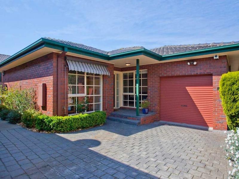2/35 Balmoral Avenue, Strathmore VIC 3041