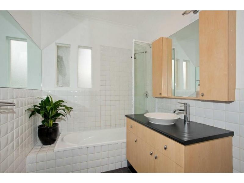 8 VICTORIA Street, Oak Park VIC 3046