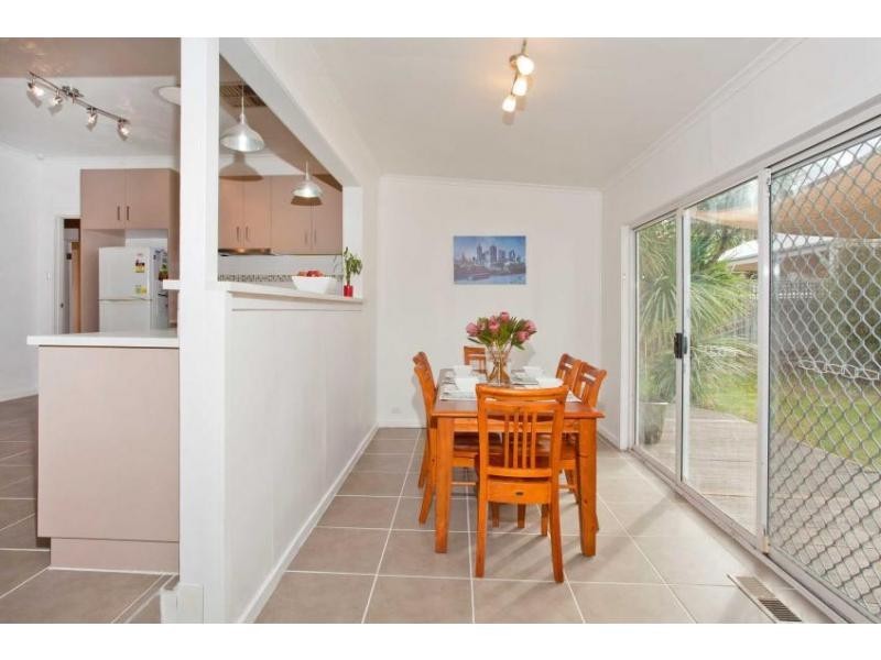 8 VICTORIA Street, Oak Park VIC 3046