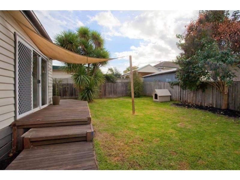8 VICTORIA Street, Oak Park VIC 3046