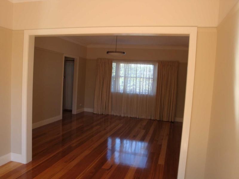 18 Salmon Avenue, Strathmore VIC 3041