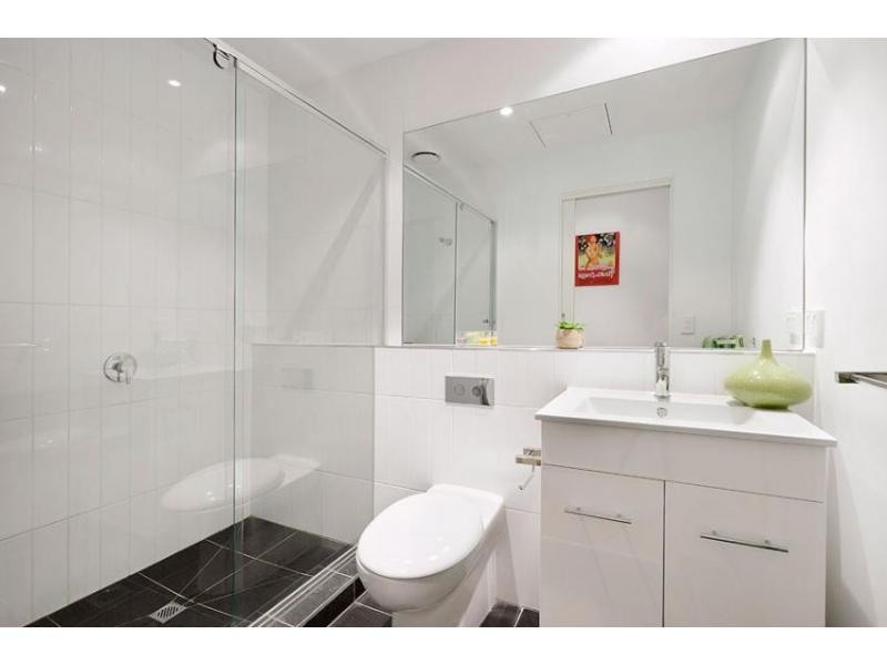 22/60 KEILOR Road, Essendon North VIC 3041